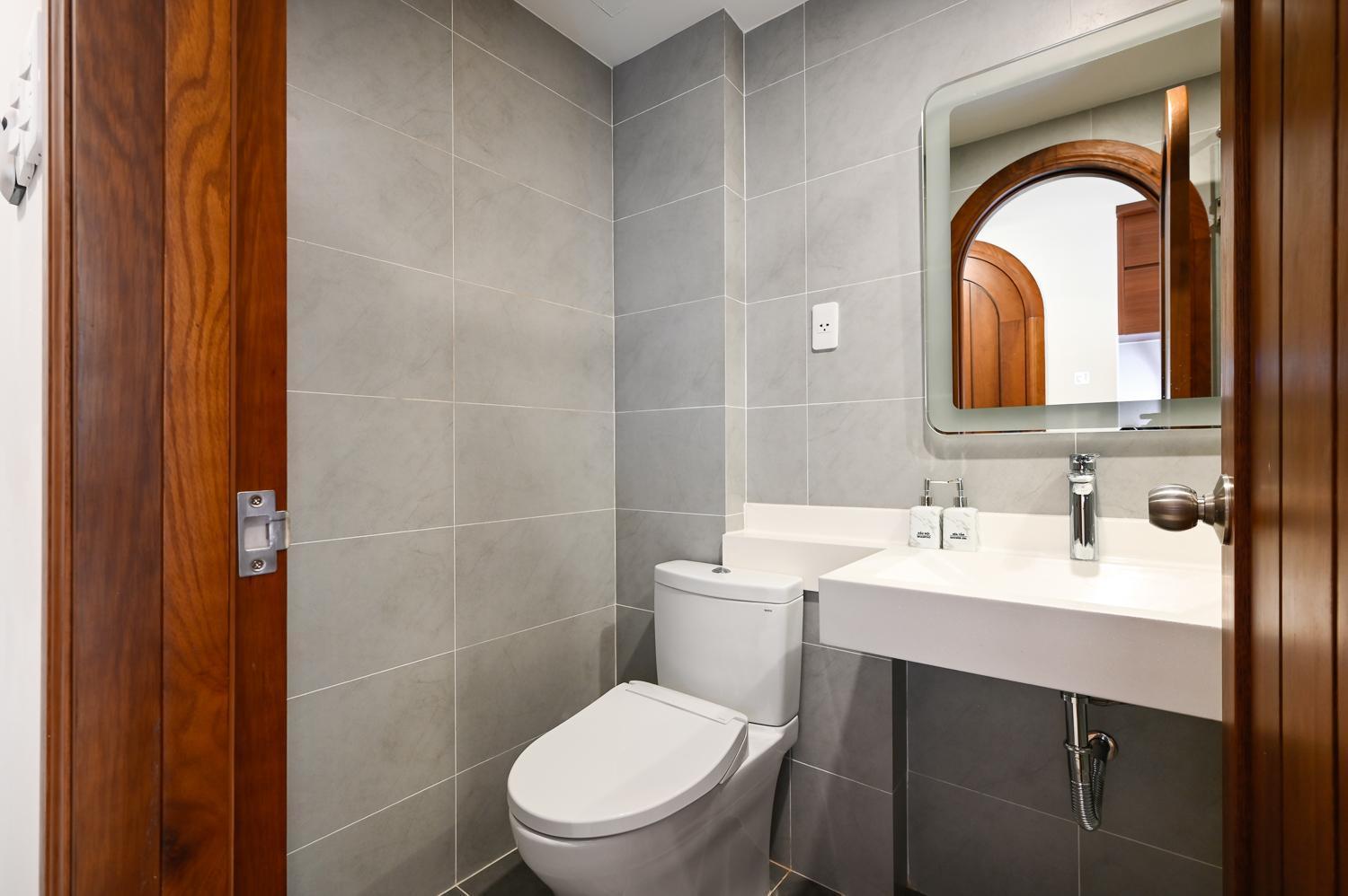 הו צ'י מין סיטי Saigon Hotel & Apartment מראה חיצוני תמונה